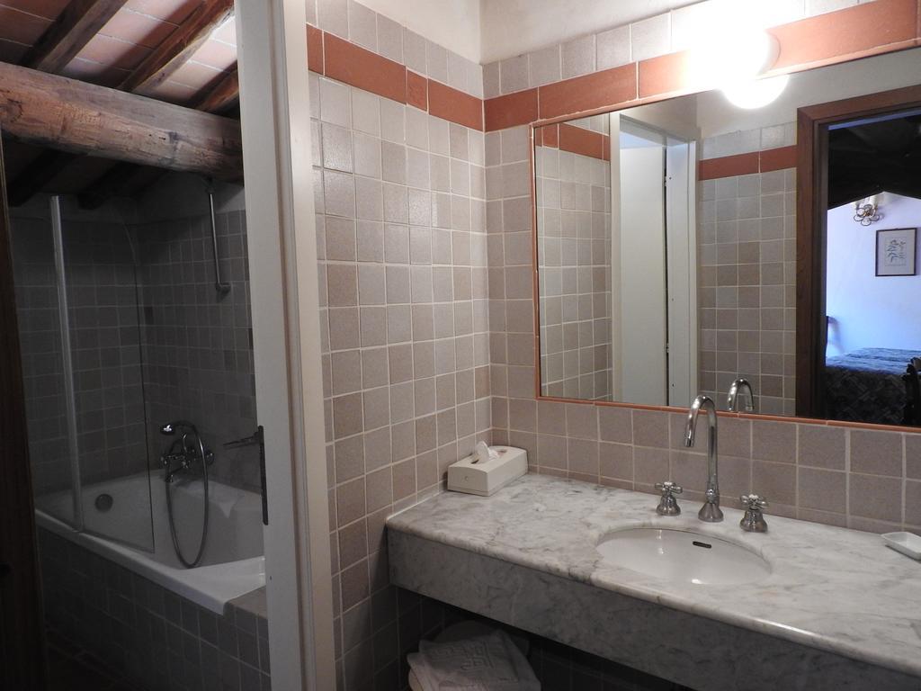 Relais Borgo Di Toiano Vendégház Sovicille Kültér fotó