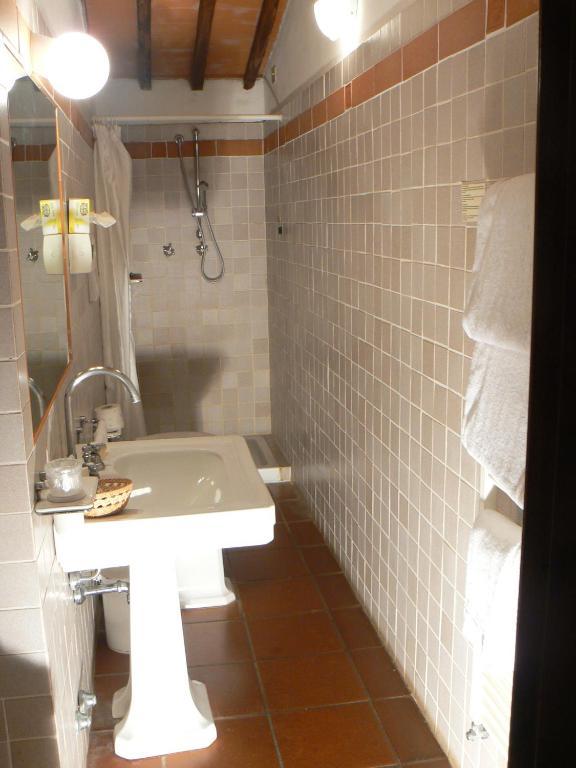 Relais Borgo Di Toiano Vendégház Sovicille Szoba fotó